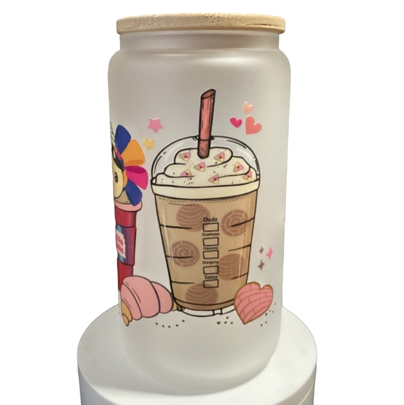 New Cafecito y Chisme handmade UVDTF‎ - Frosted Glass Cup with Bamboo Lid - Picture 4 of 7
